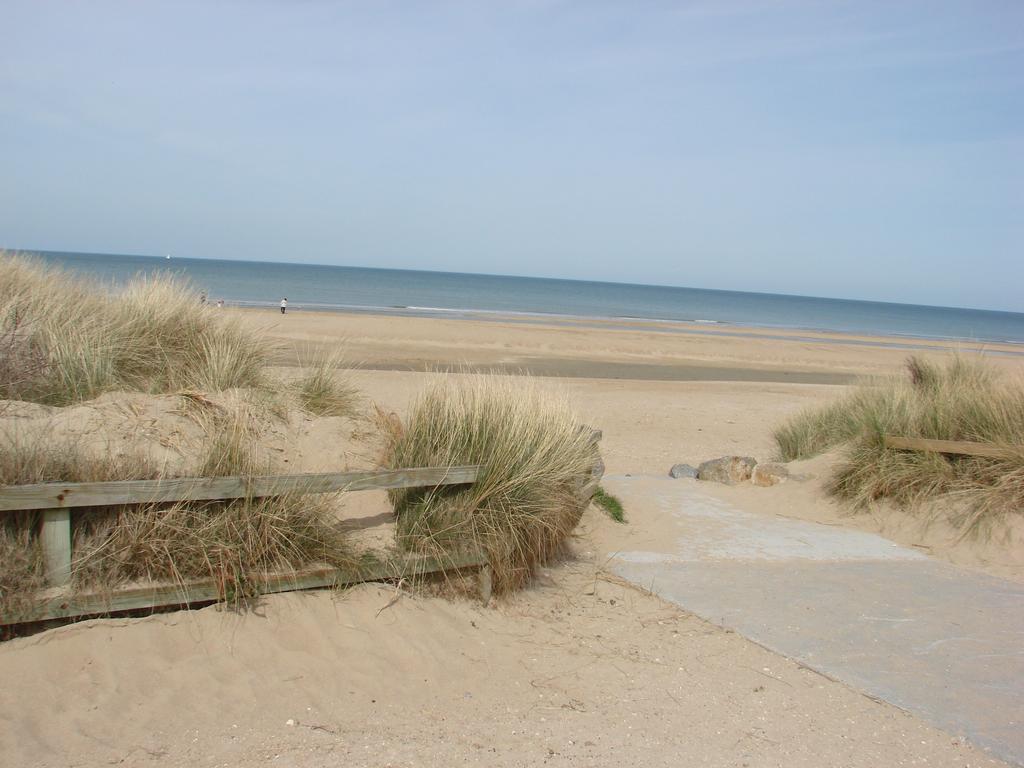 Chez-Marion Hotel Merville-Franceville-Plage Bilik gambar