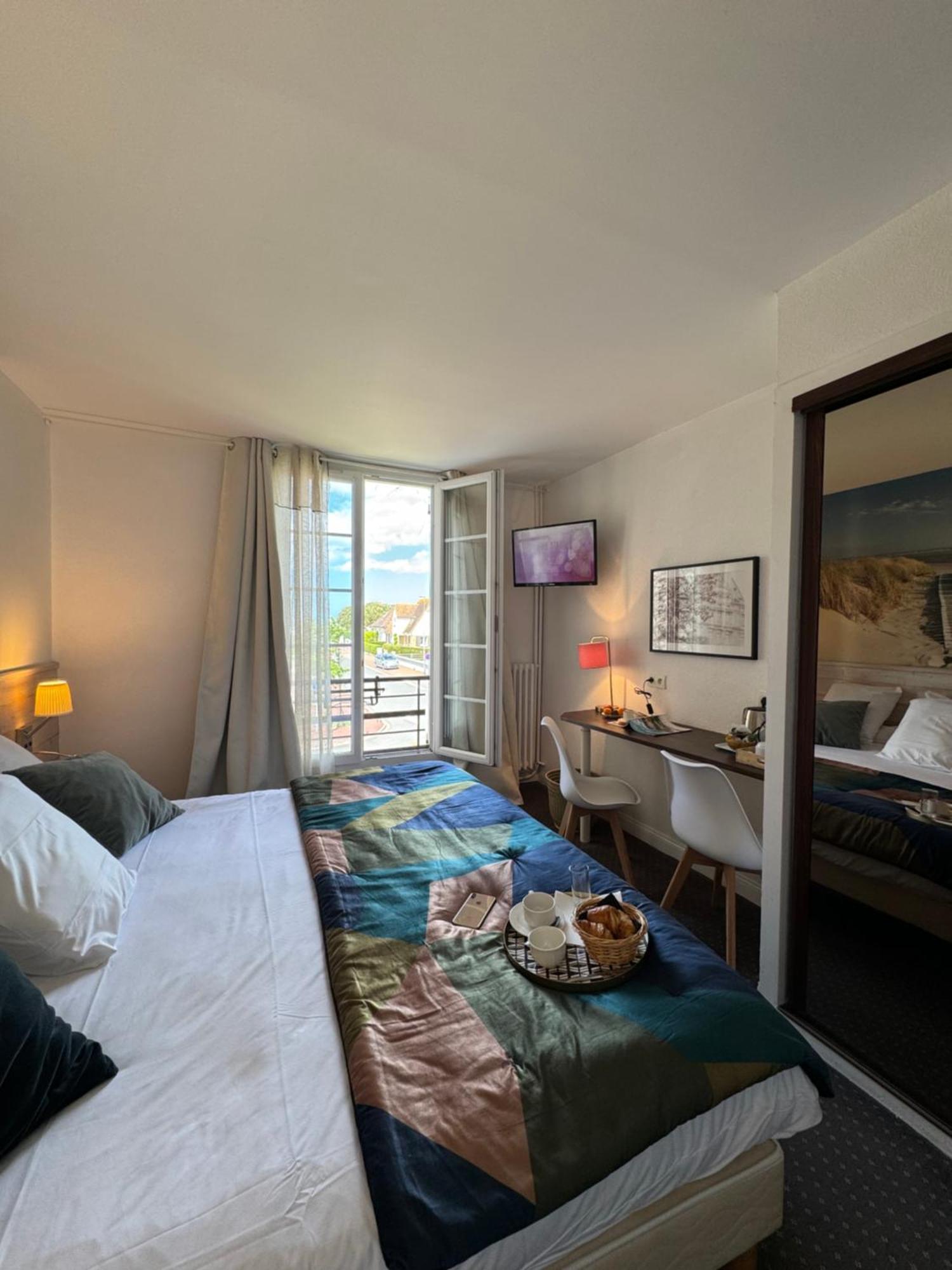 Chez-Marion Hotel Merville-Franceville-Plage Luaran gambar